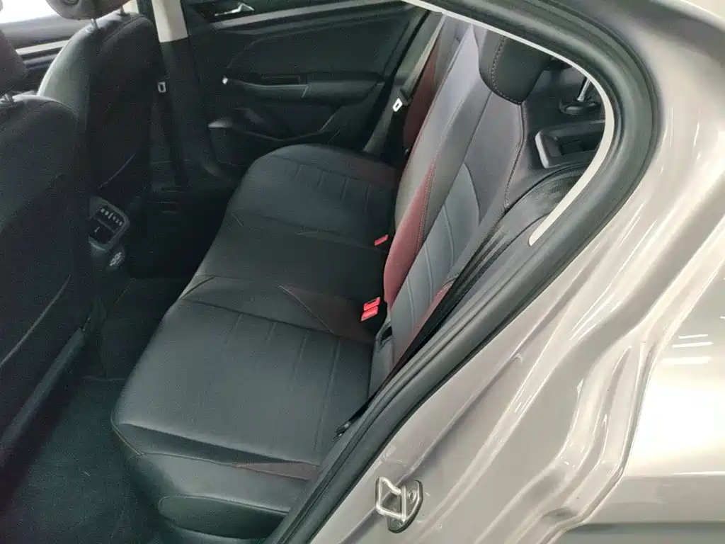 Volkswagen Bora — миниатюра 17