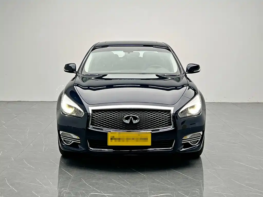 Infiniti Q70 — миниатюра 2