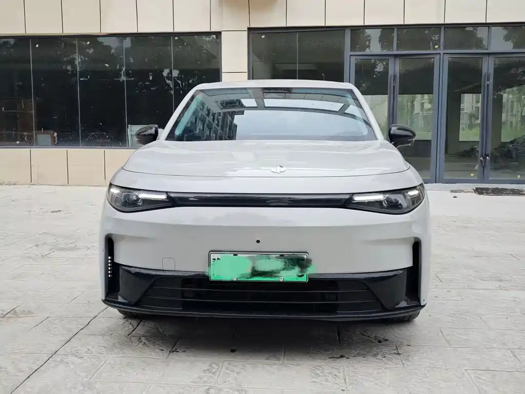 Leapmotor Leapmotor C10 — миниатюра 2
