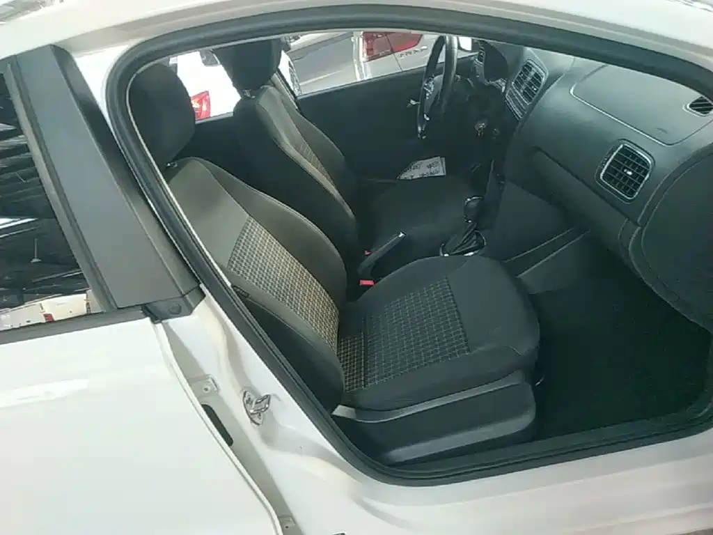 Volkswagen Polo — миниатюра 25
