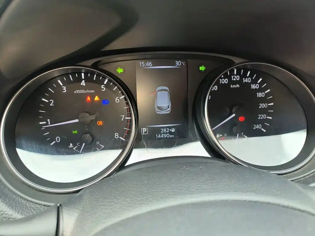 Nissan Qashqai — миниатюра 12