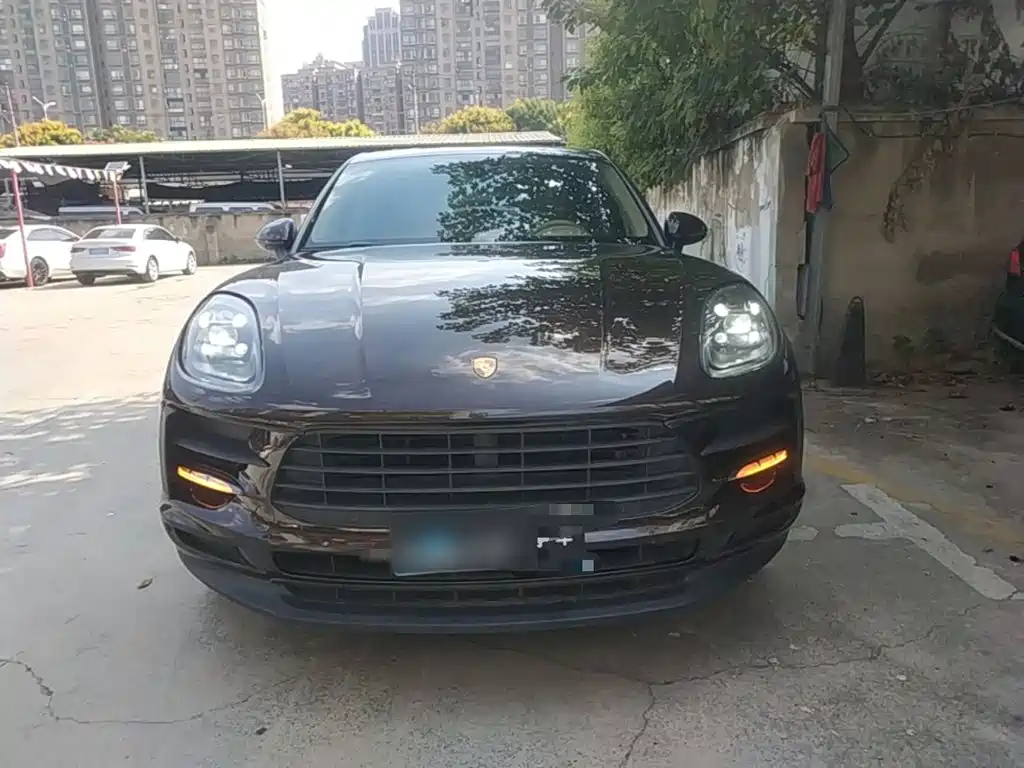 Porsche Macan — миниатюра 3