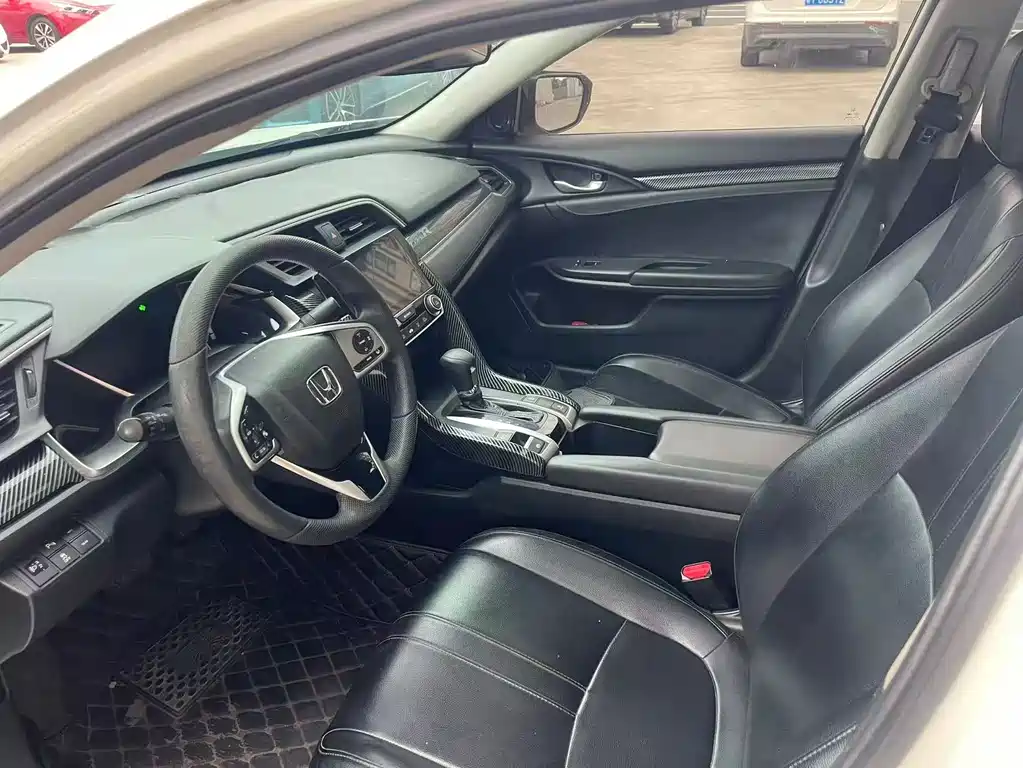 Honda Civic 2019 220TURBO CVT V