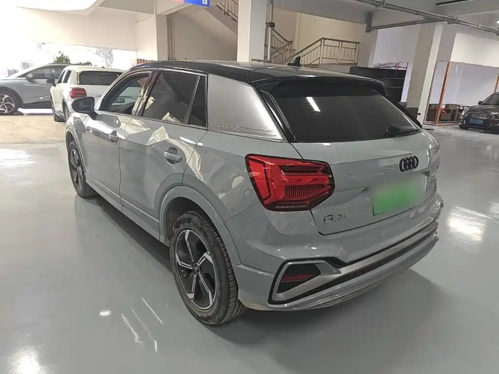 Audi Q2L e-tron — миниатюра 5