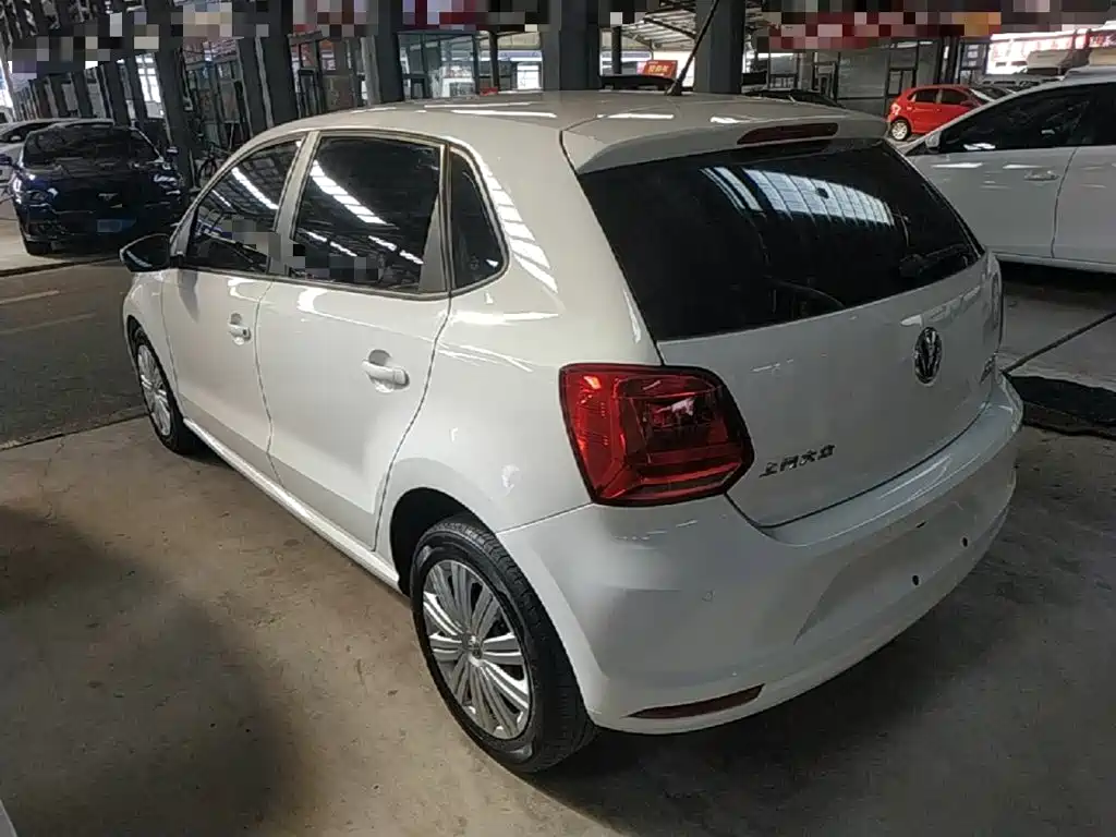Volkswagen Polo — миниатюра 5