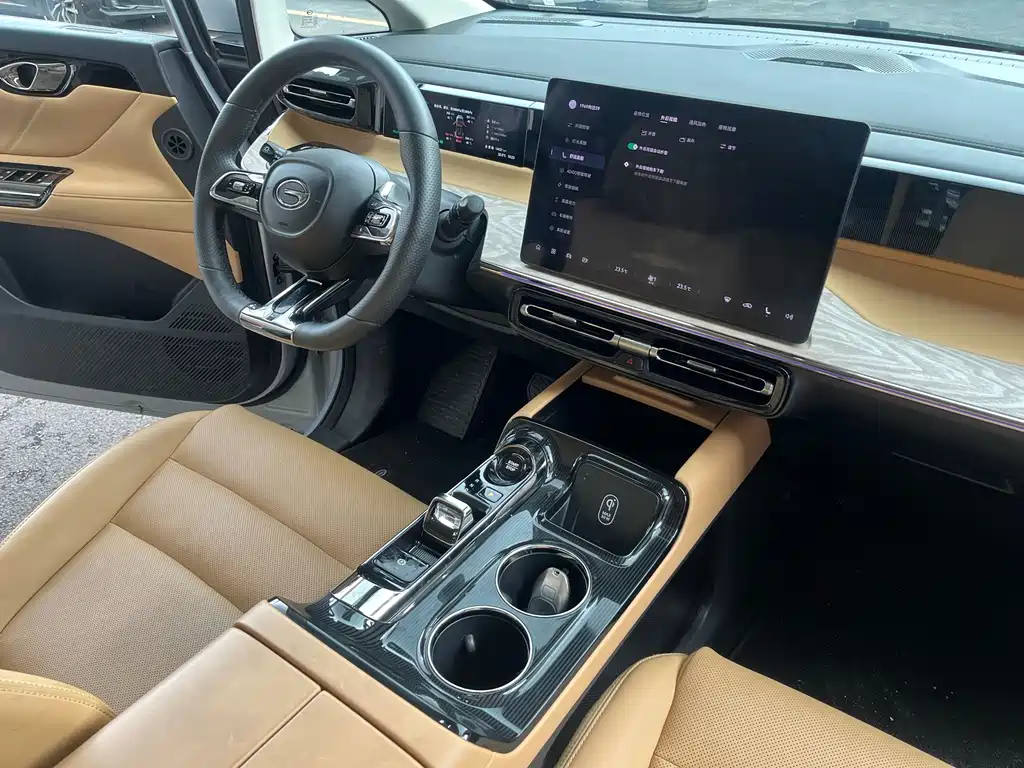 GAC Motor 传祺E8 PHEV — миниатюра 19