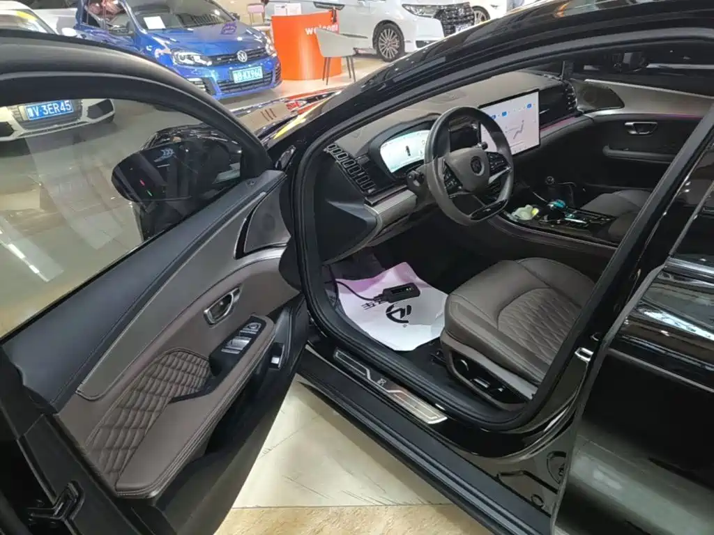 BYD Han — миниатюра 16