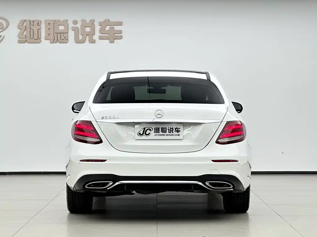 Mercedes-Benz E-Class — миниатюра 5