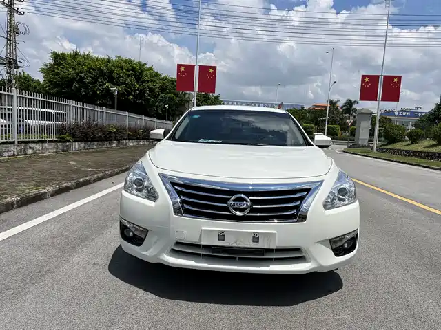 NISSAN TEANA