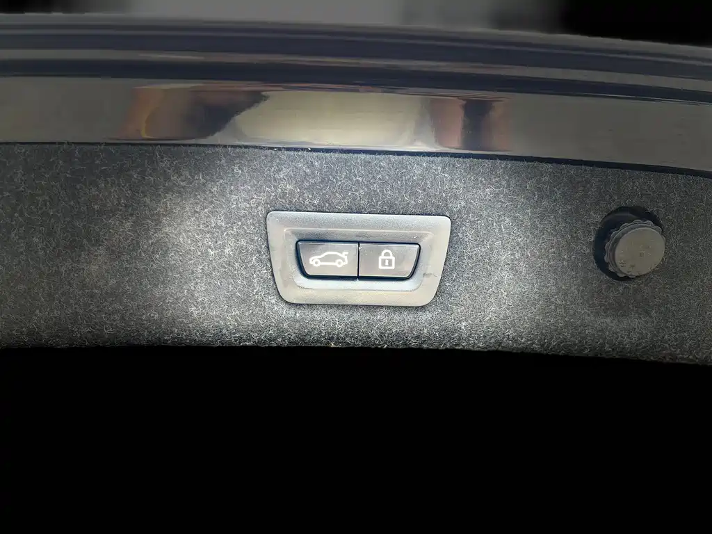 BMW 5 Series — миниатюра 18