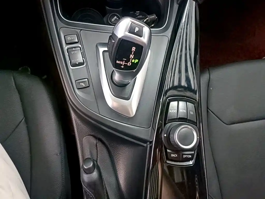 BMW 3 Series — миниатюра 14