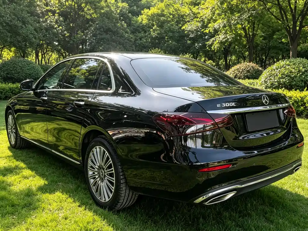 Mercedes-Benz E-Class — миниатюра 6