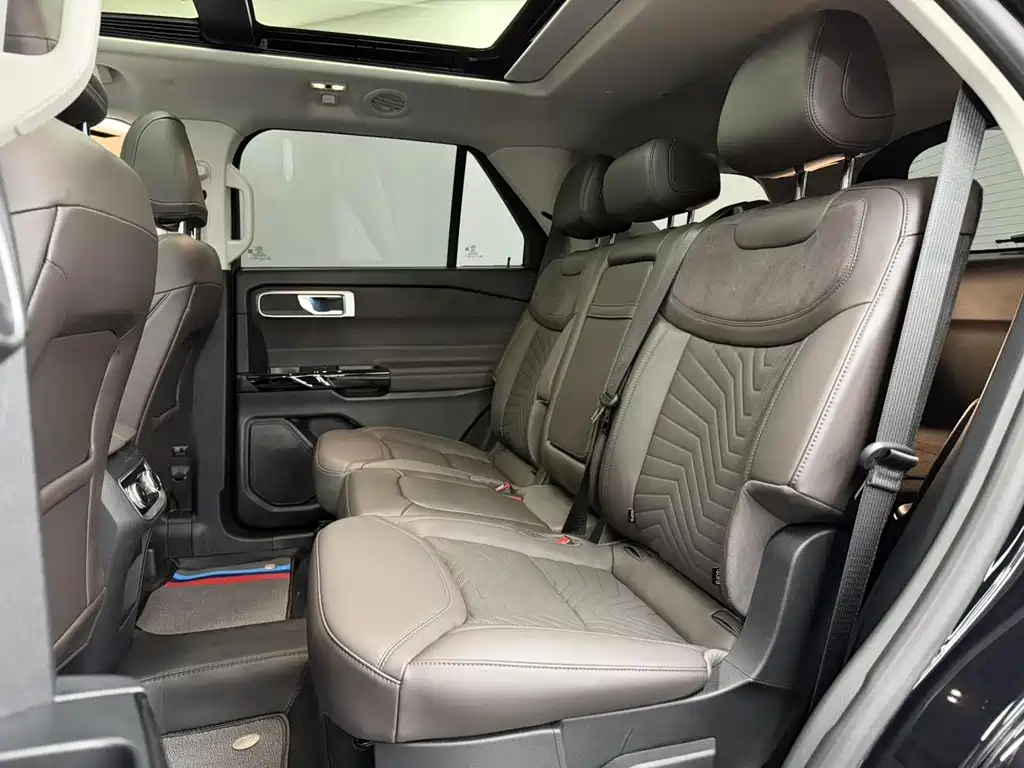 Ford Explorer — миниатюра 9