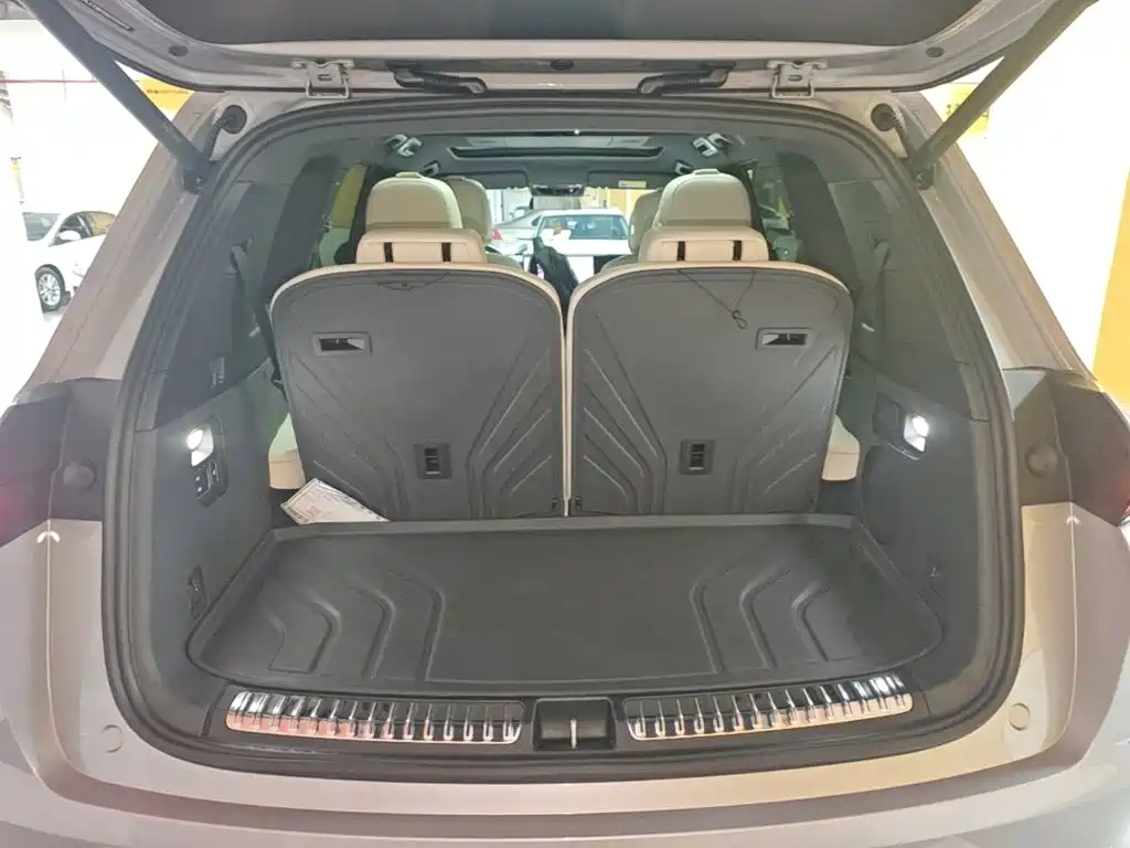 Li Auto Li L8 — миниатюра 19