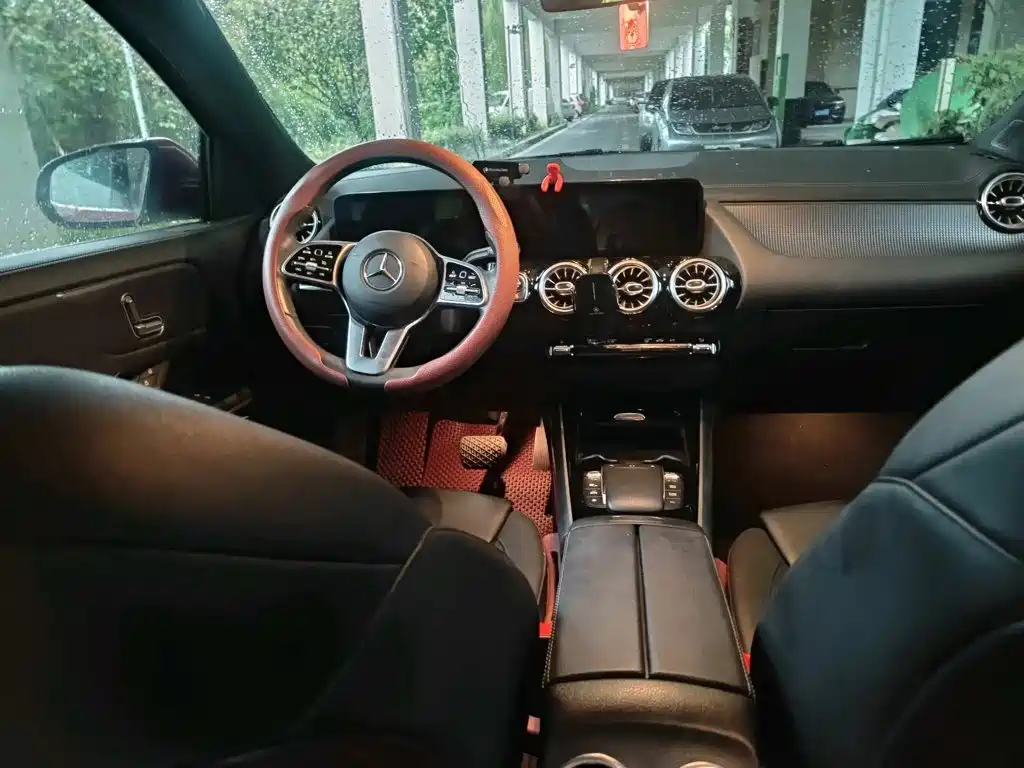 Mercedes-Benz GLA — миниатюра 7