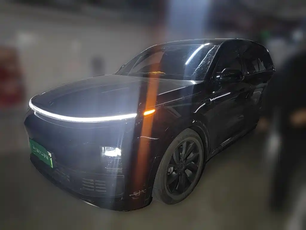 Li Auto L8