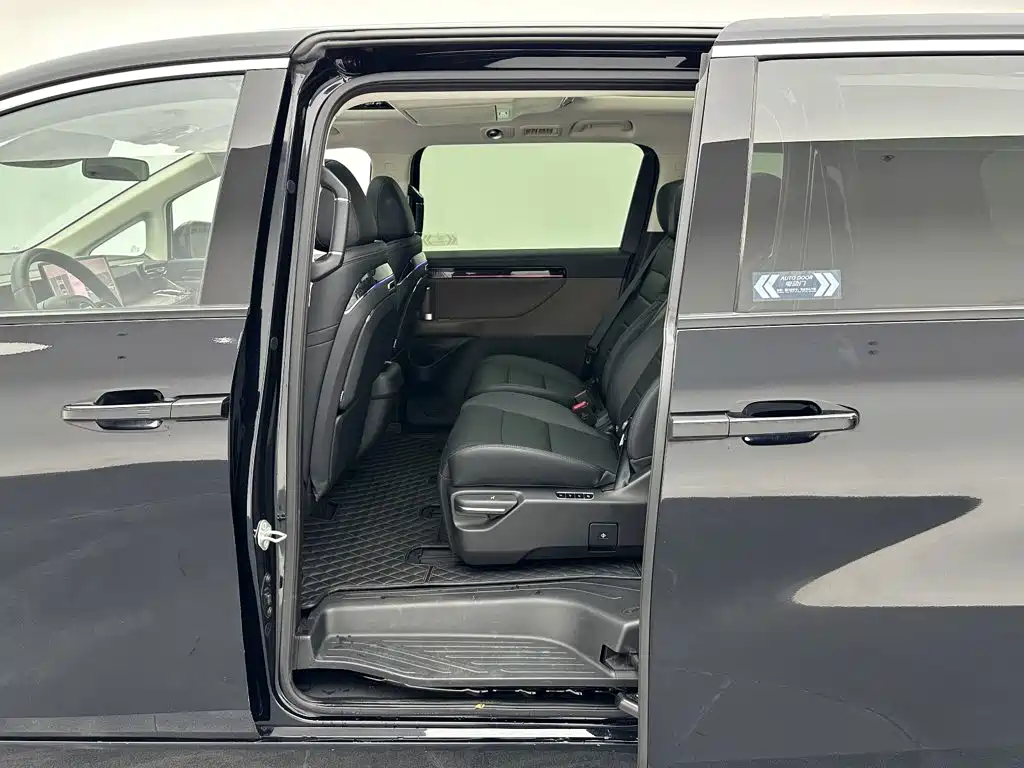GAC Motor Trumpchi E8 PHEV — миниатюра 18