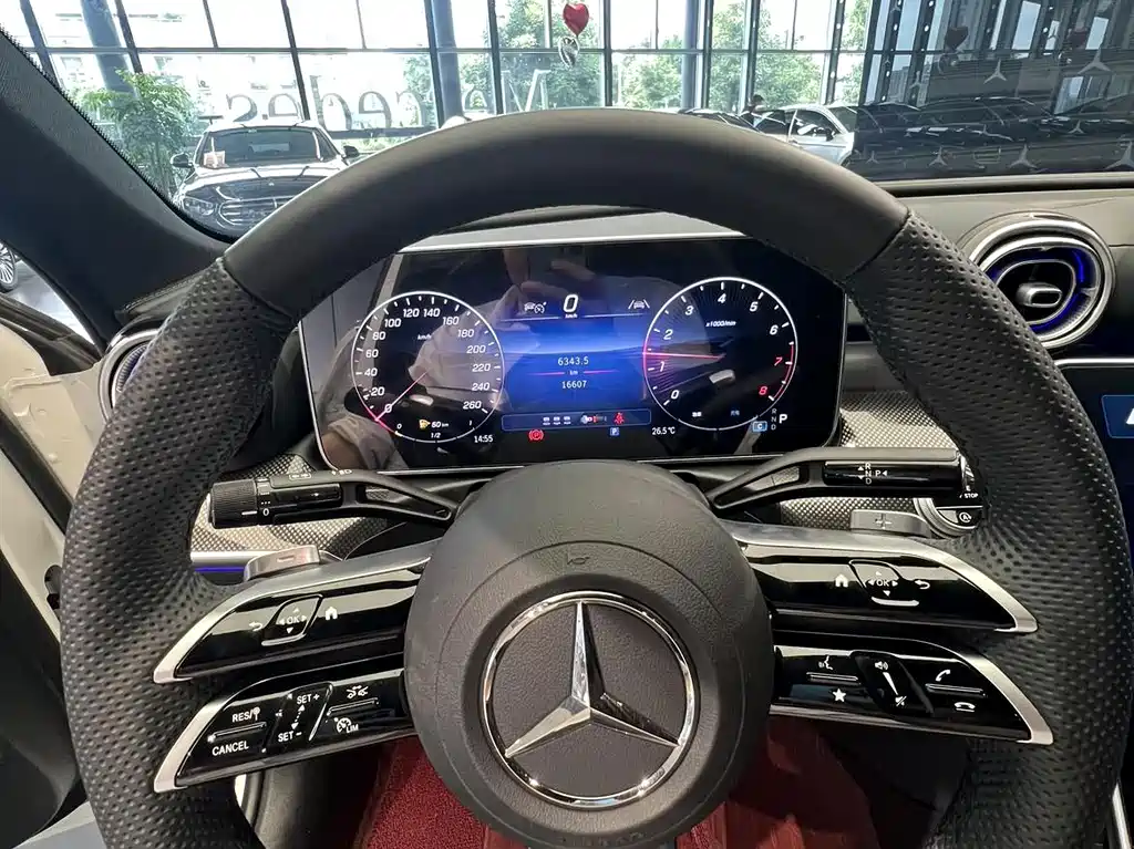 Mercedes-Benz C-Class — миниатюра 12