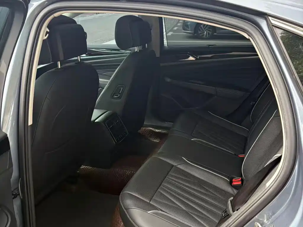 Volkswagen Passat — миниатюра 6