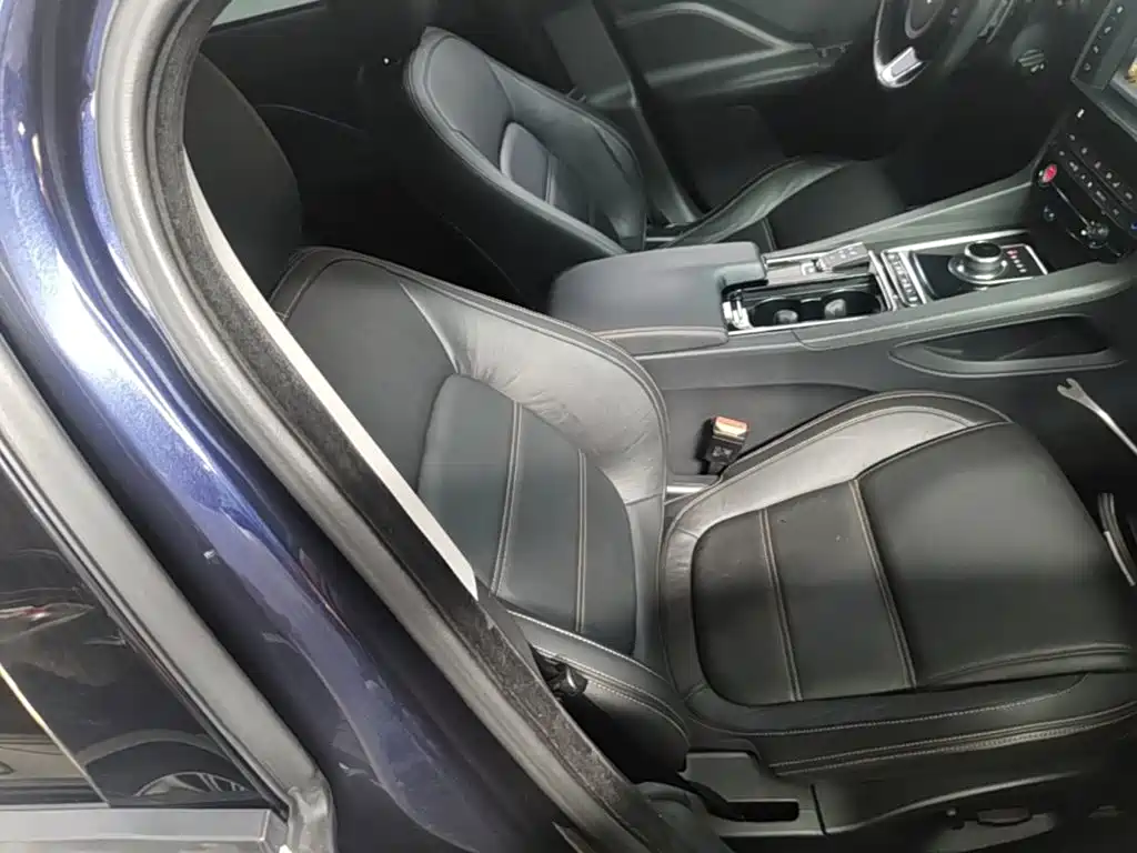 Jaguar F-PACE — миниатюра 25