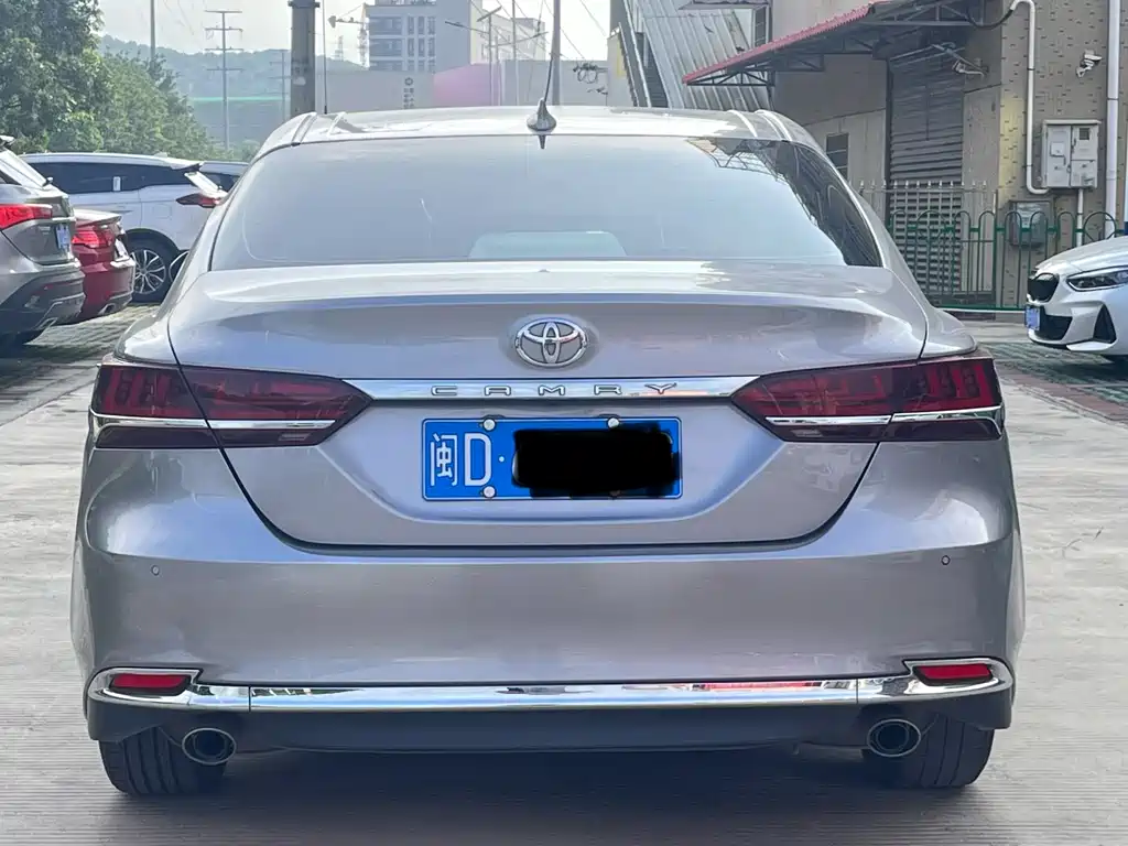 Toyota Camry 2023 2.0G Luxury