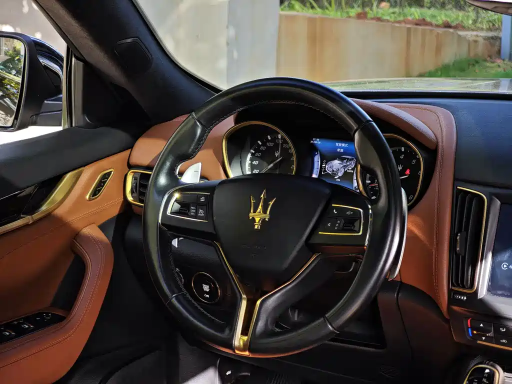 Maserati Levante — миниатюра 5
