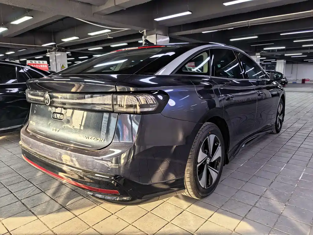 VOLKSWAGEN ID.7 VIZZION