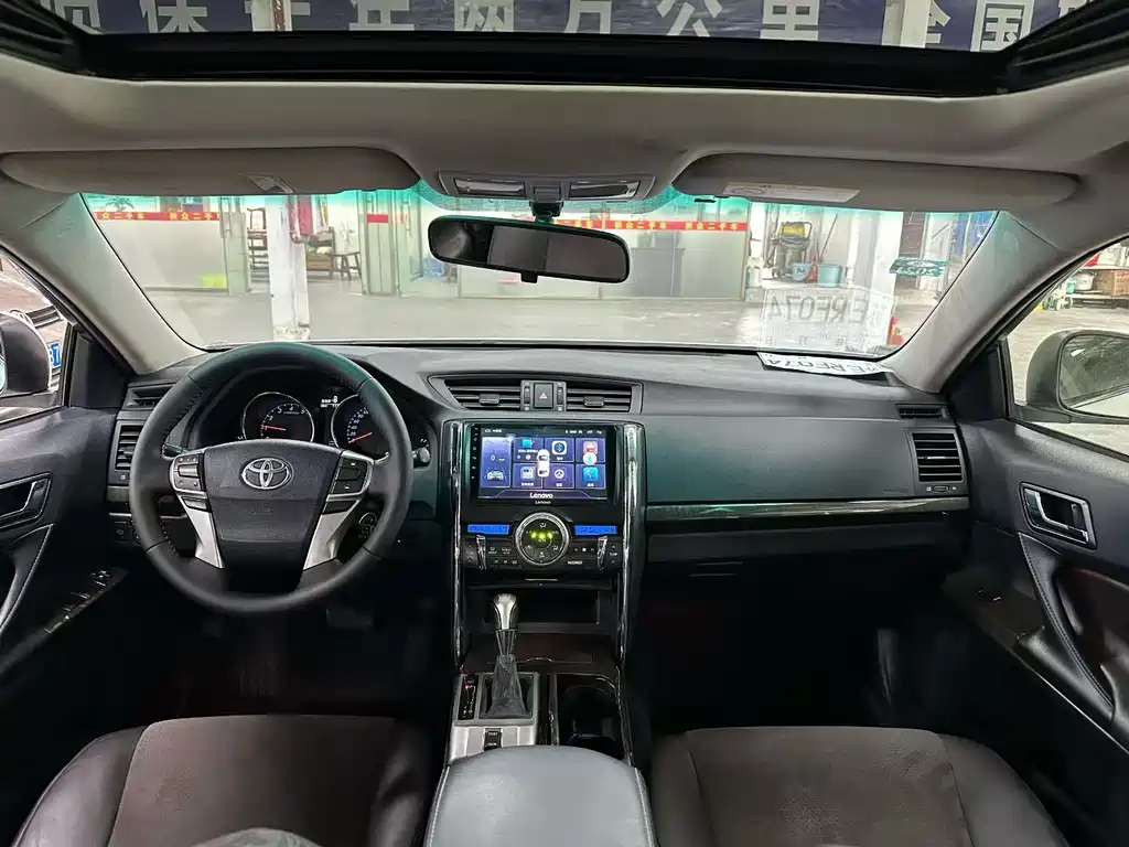 Toyota Reiz — миниатюра 4