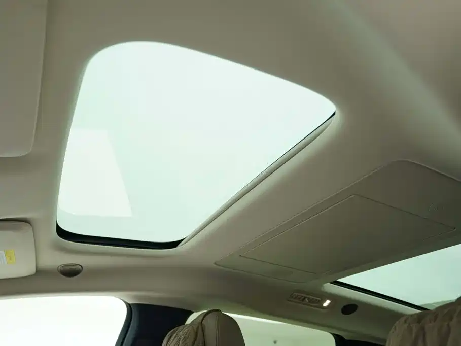 Li Auto Li MEGA — миниатюра 10