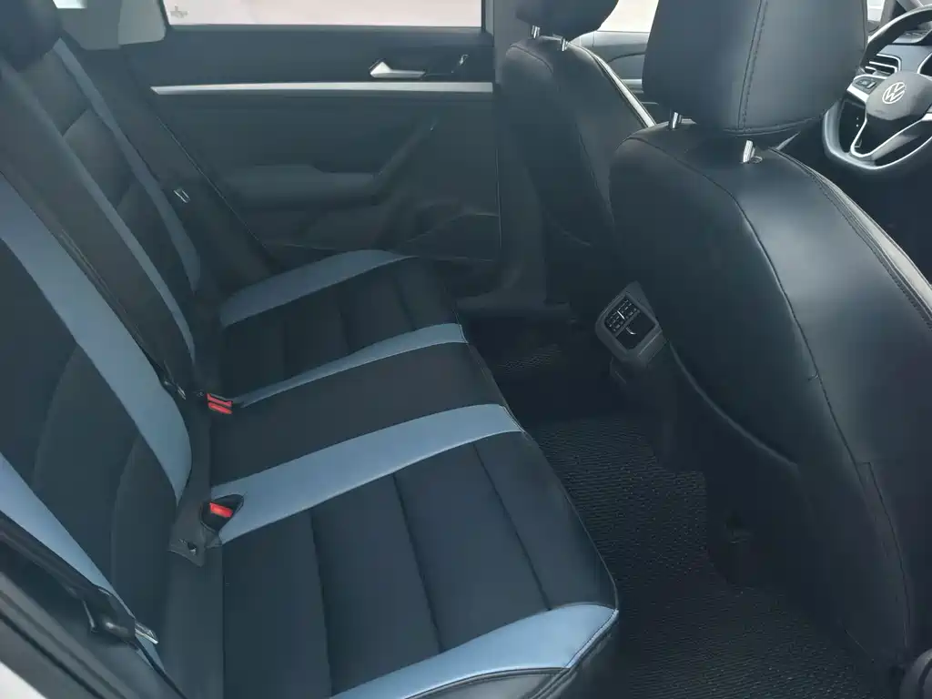 Volkswagen Lavida — миниатюра 9