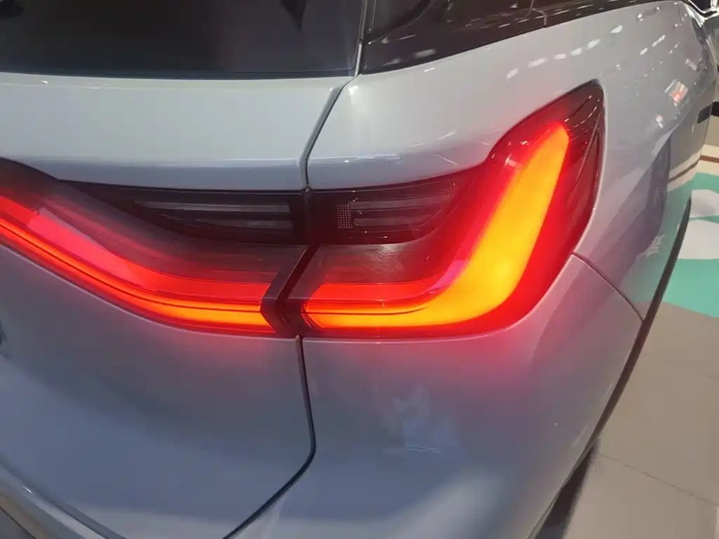 NIO ES8 — миниатюра 8