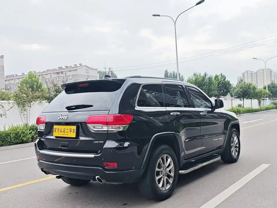 Jeep Grand Cherokee (Import) — миниатюра 2