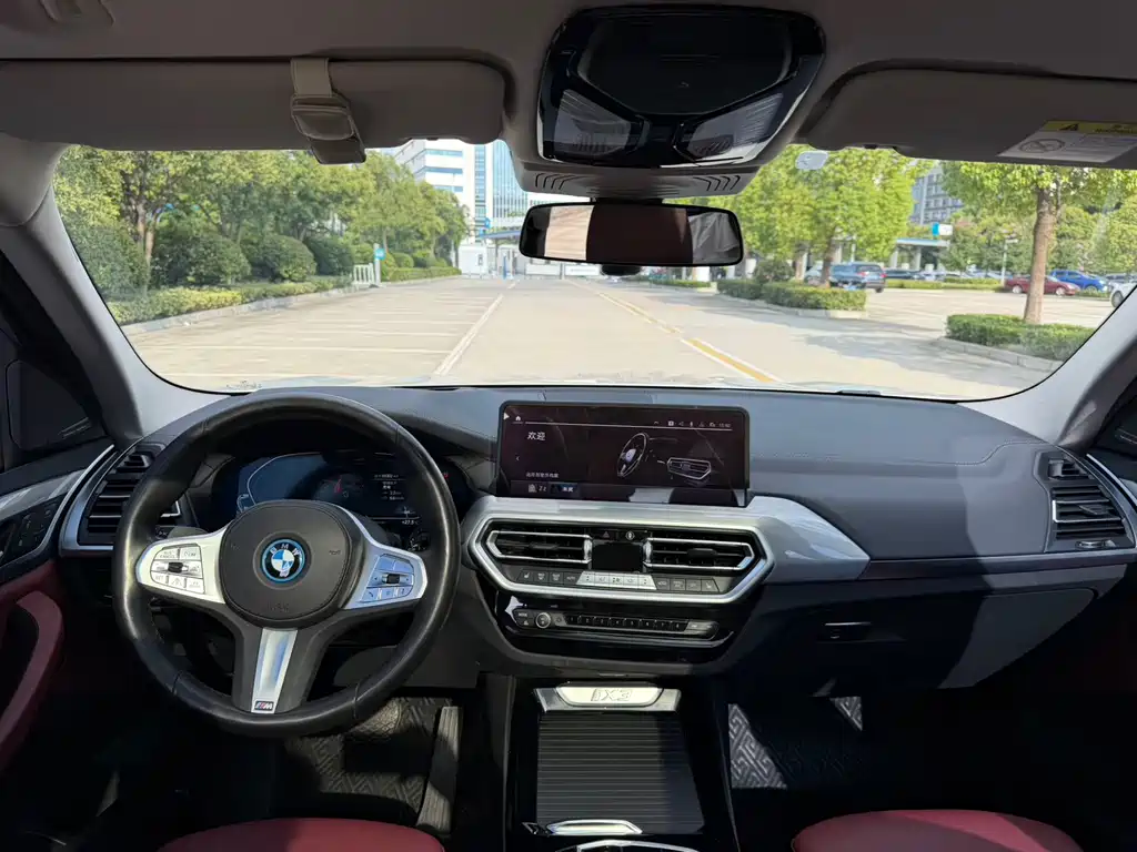 BMW iX3 — миниатюра 5