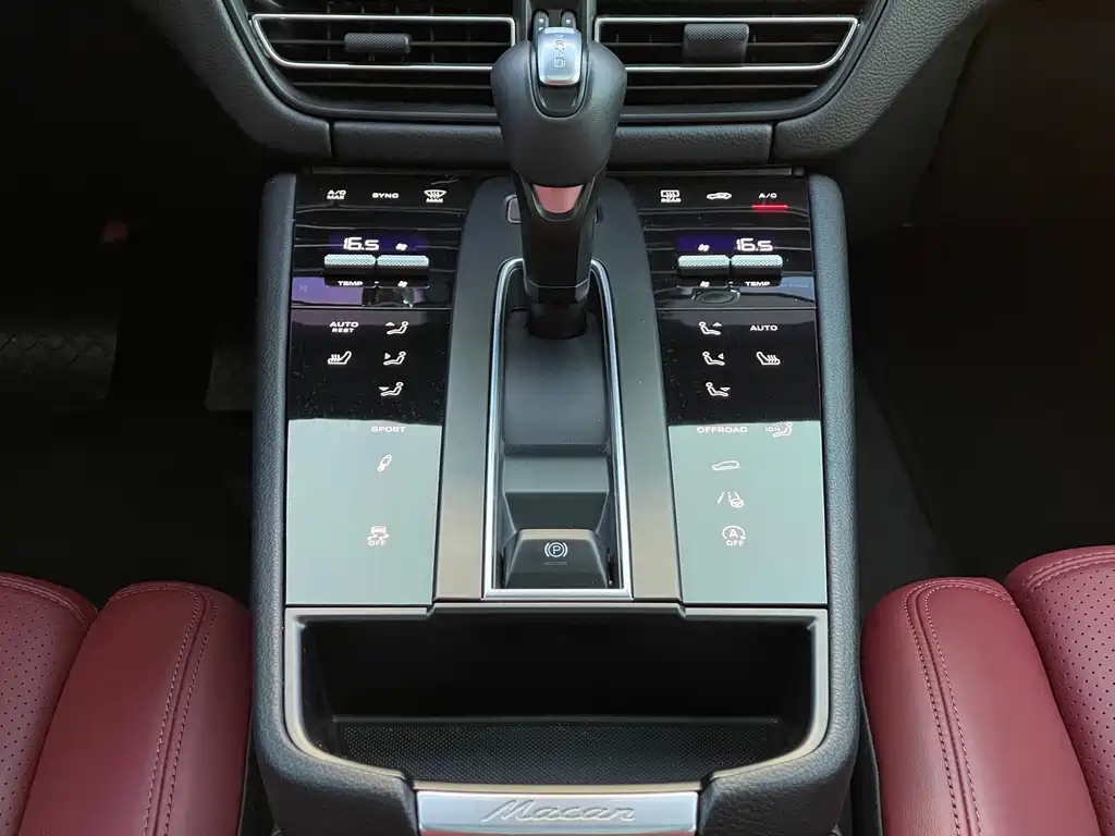 Porsche Macan — миниатюра 15