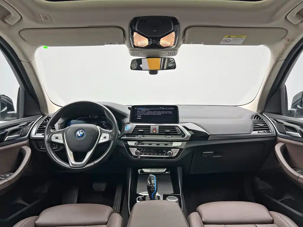 BMW iX3 — миниатюра 19