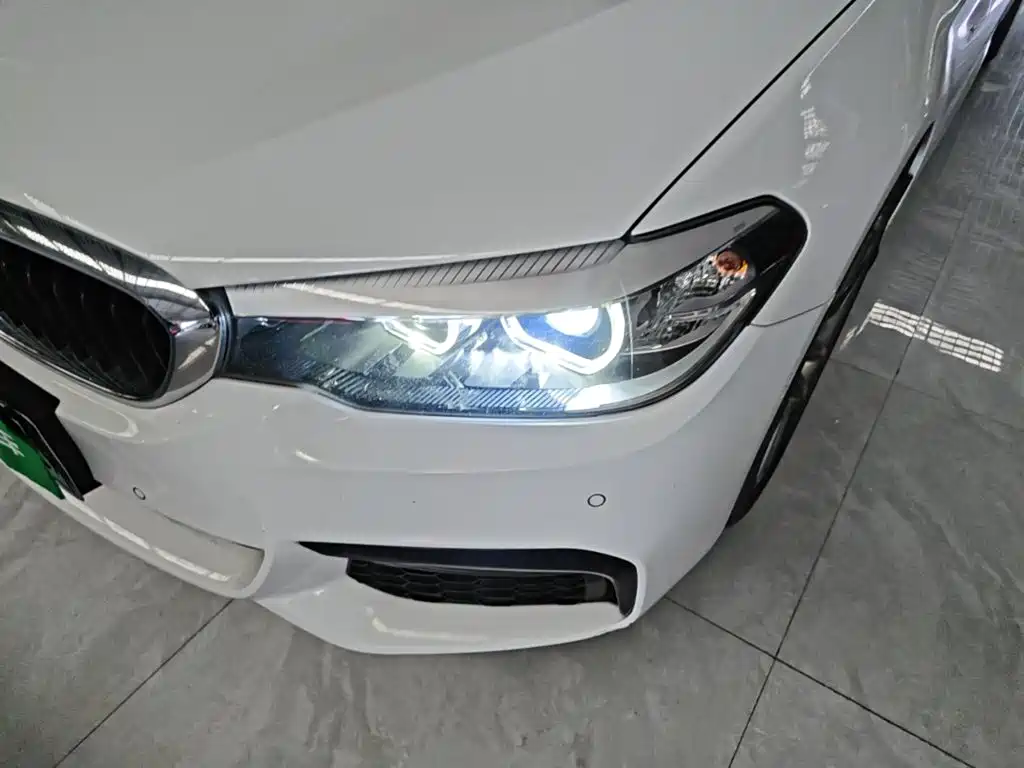 BMW 5 Series (Import) — миниатюра 24