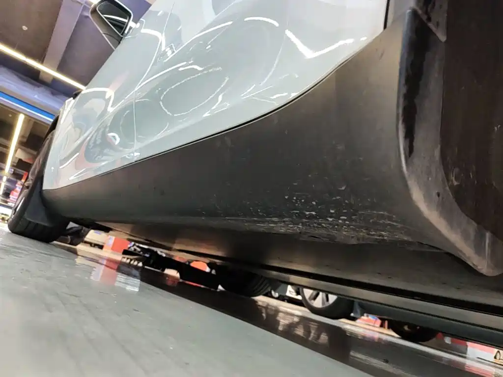 Tesla Model Y — миниатюра 22