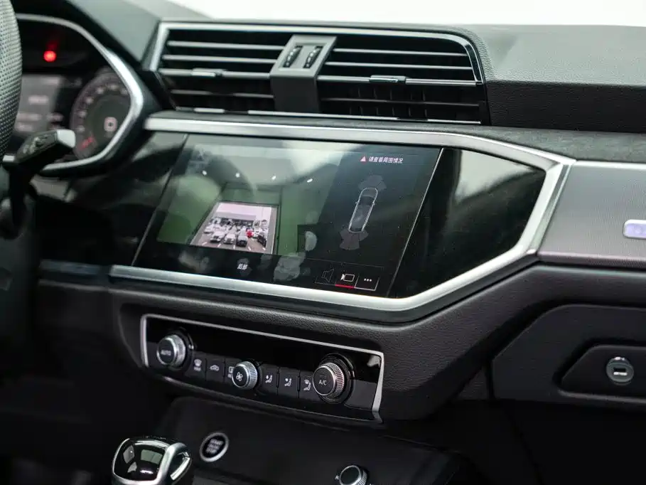 Audi Q3 Sportback 2020 — фото 14