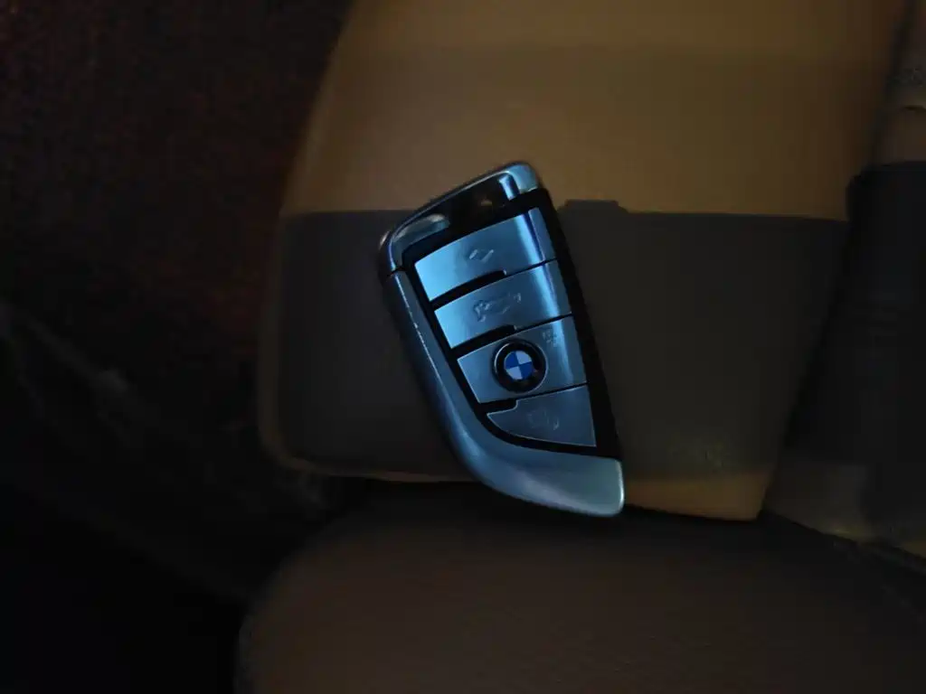 BMW 5 Series (Import) — миниатюра 9