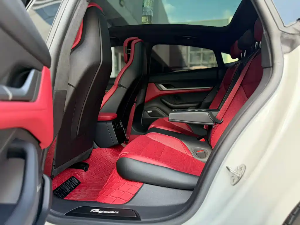 Porsche Taycan 2022 Taycan