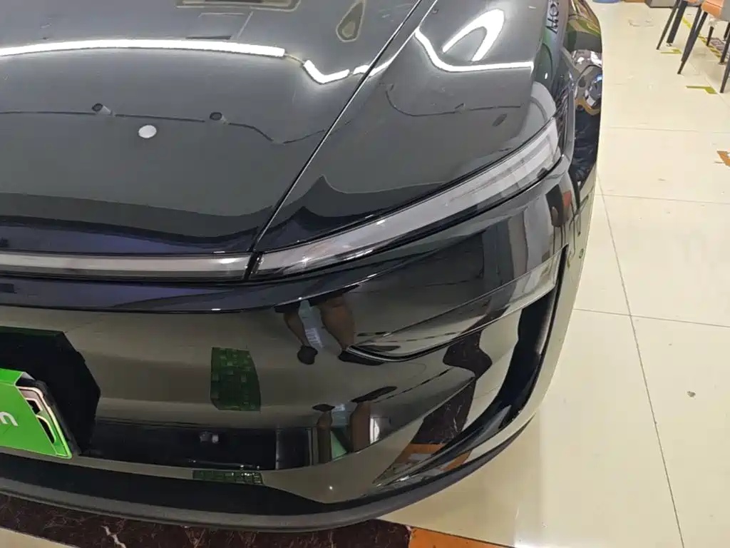 Tesla Model Y — миниатюра 24