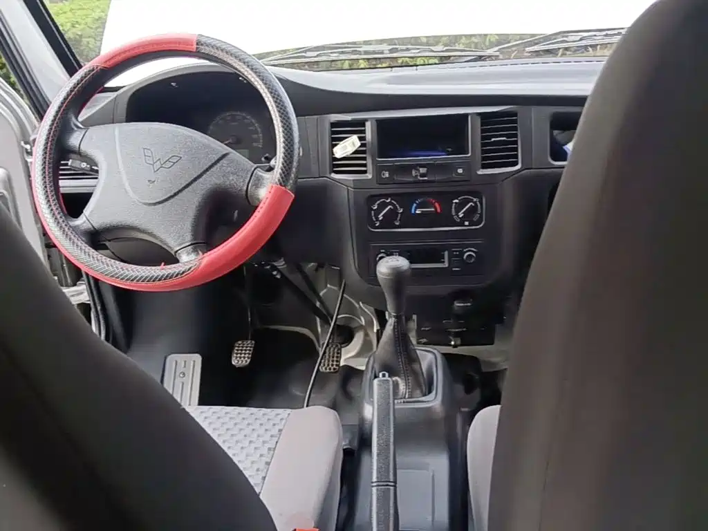 Wuling Zhiguang — миниатюра 10