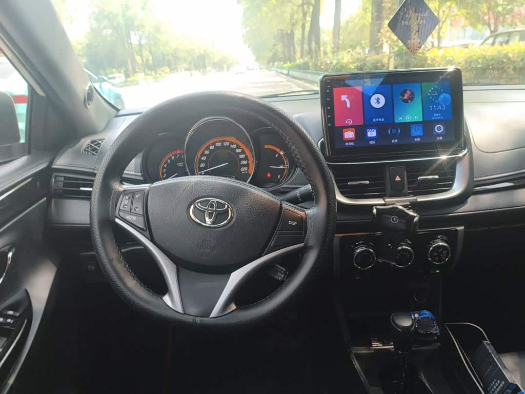 Toyota YARiS L Zhi Xuan 1.5 л 2022 г. Белый, пробег 25200 км