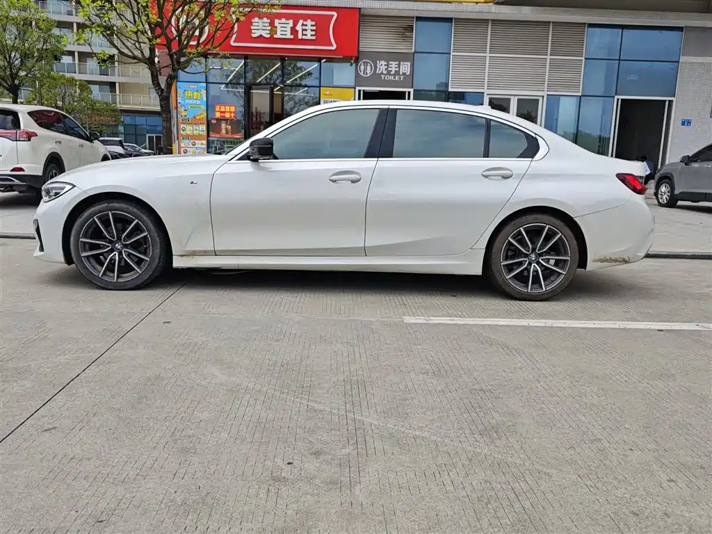 BMW 3 Series — миниатюра 3