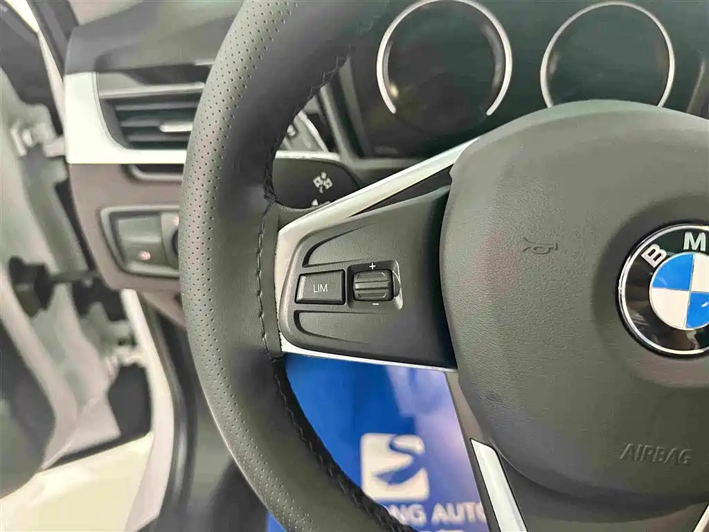 BMW X1 — миниатюра 8