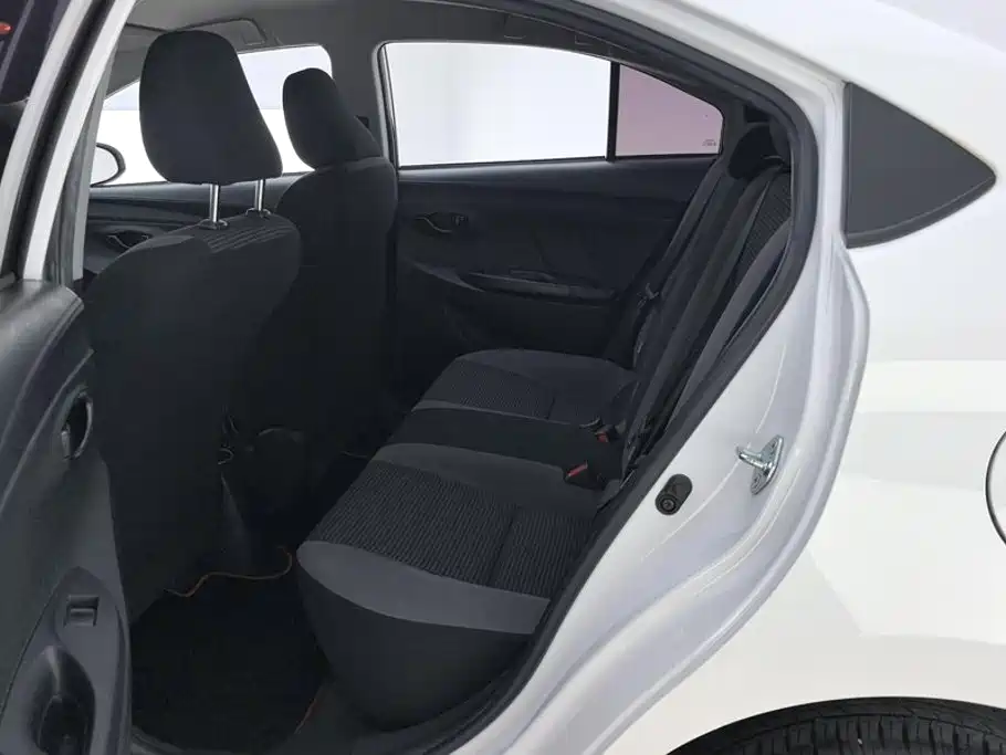 Toyota Vios — миниатюра 11