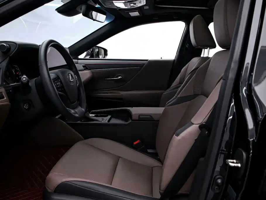 Lexus ES — миниатюра 14