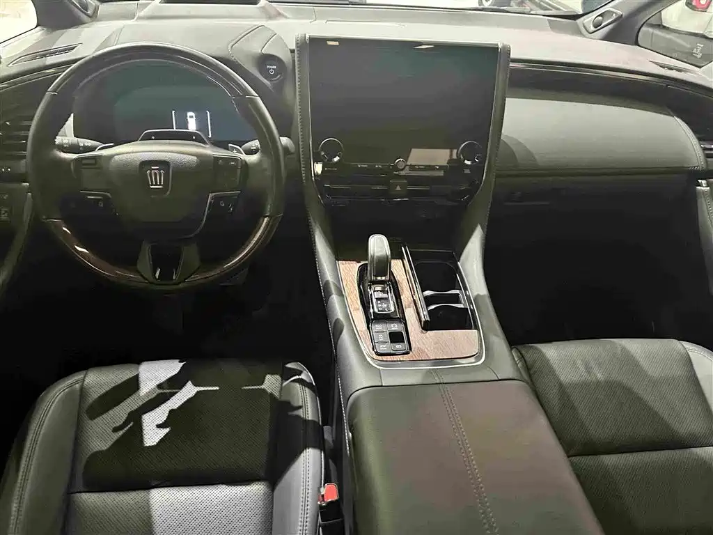 Toyota Vellfire — миниатюра 13