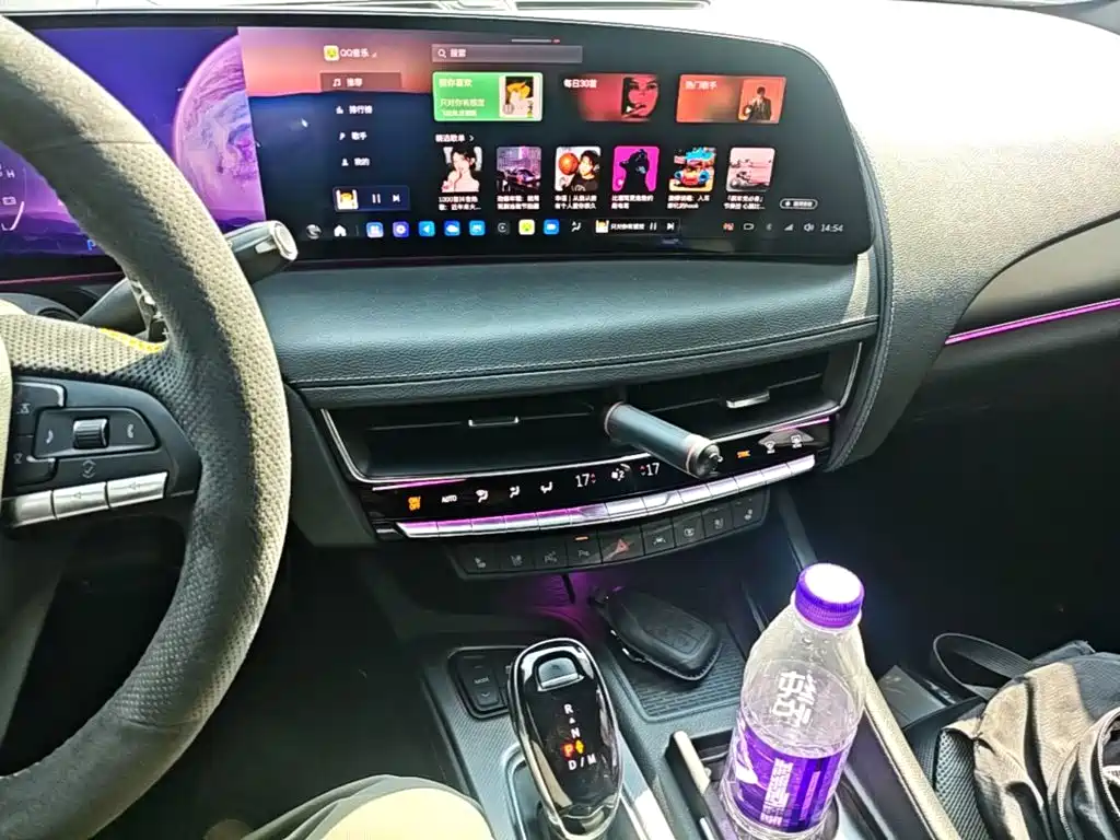 Cadillac CT5 — миниатюра 13