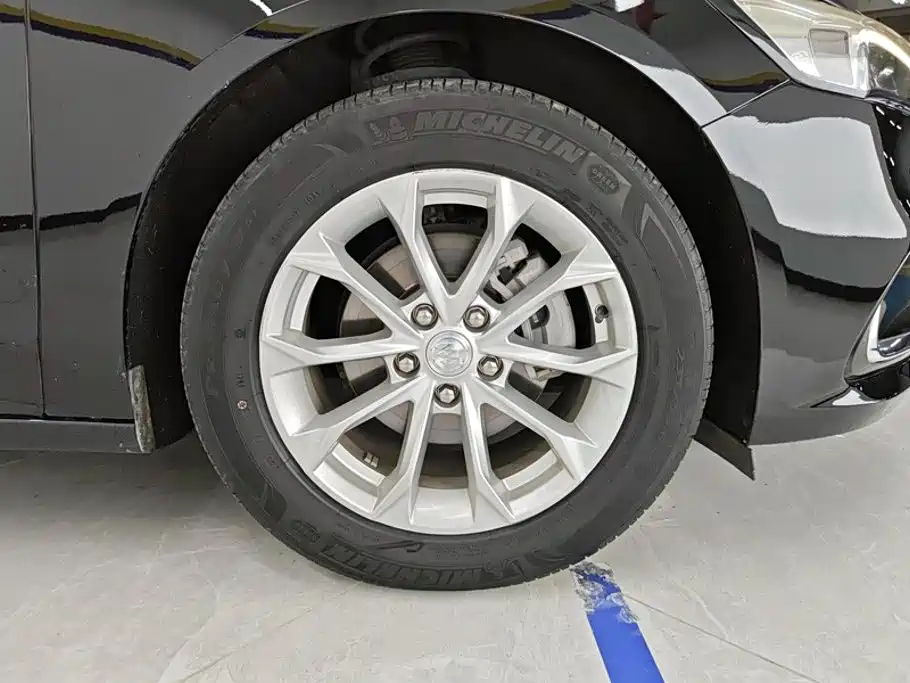 Buick LaCrosse — миниатюра 6